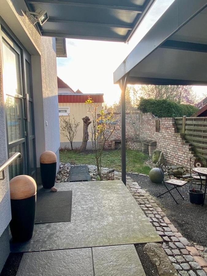 Ferienhaus Ferienwohnung Potsdam Diegalerie Am Schlosspark Marquardt Екстериор снимка