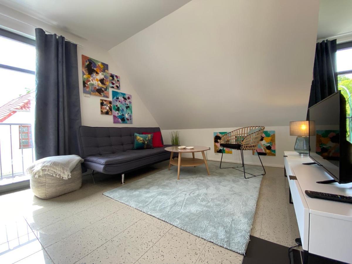 Ferienhaus Ferienwohnung Potsdam Diegalerie Am Schlosspark Marquardt Екстериор снимка